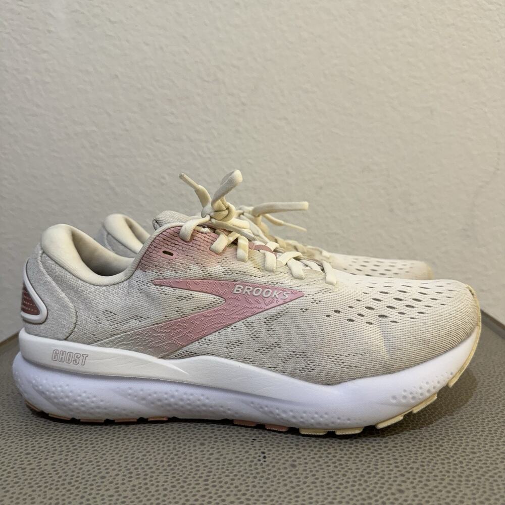 Brooks Ghost 16 Shoes Womens 8.5 Coconut Zephyr White Road Race Running Neutral